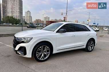 Внедорожник / Кроссовер Audi Q8 2023 в 