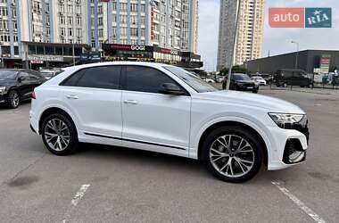 Внедорожник / Кроссовер Audi Q8 2023 в 