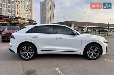 Внедорожник / Кроссовер Audi Q8 2023 в 