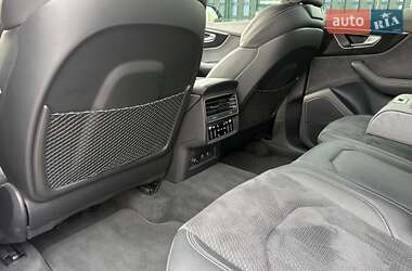 Внедорожник / Кроссовер Audi Q8 2023 в 