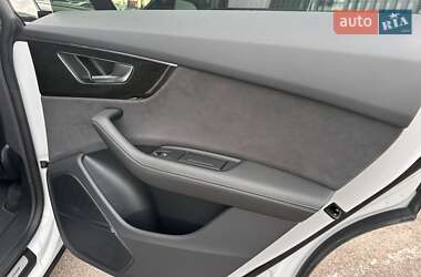 Внедорожник / Кроссовер Audi Q8 2023 в 