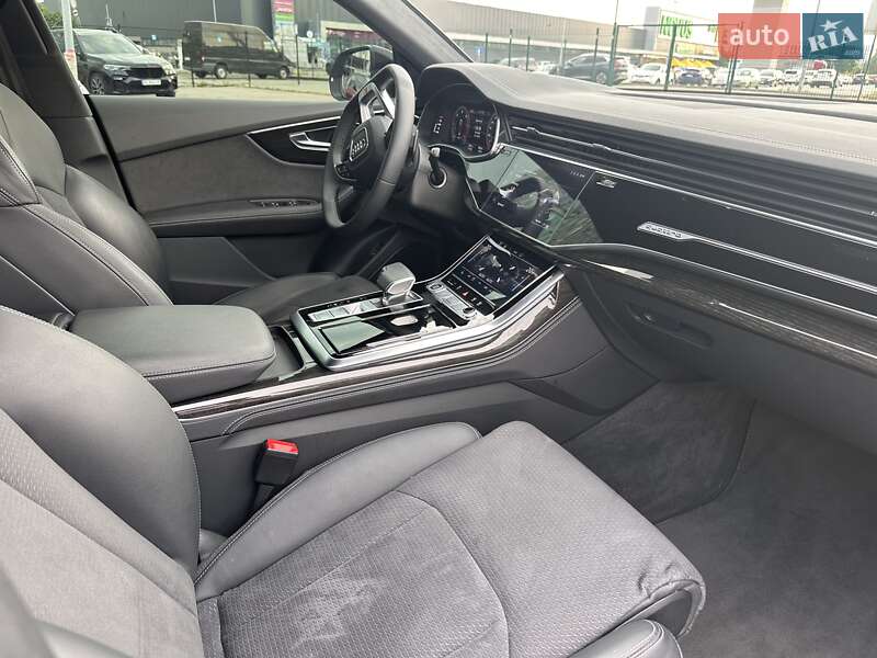 Позашляховик / Кросовер Audi Q8 2023 в Києві