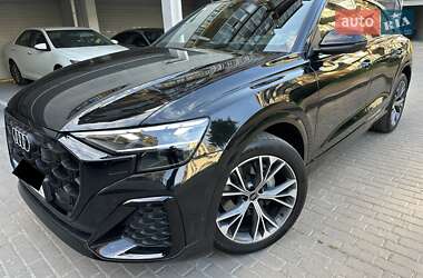 Внедорожник / Кроссовер Audi Q8 2024 в 