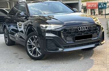 Внедорожник / Кроссовер Audi Q8 2024 в 
