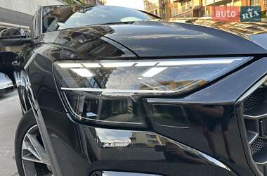 Внедорожник / Кроссовер Audi Q8 2024 в 