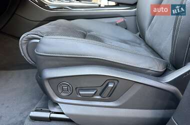 Внедорожник / Кроссовер Audi Q8 2024 в 
