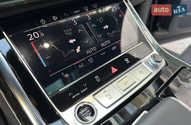 Внедорожник / Кроссовер Audi Q8 2024 в 