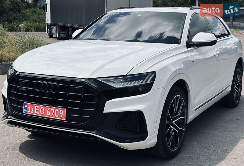 Audi Q8 2023