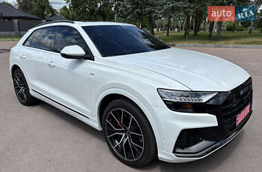 Внедорожник / Кроссовер Audi Q8 2023 в 