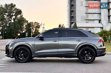 Позашляховик / Кросовер Audi Q8 2025 в 
