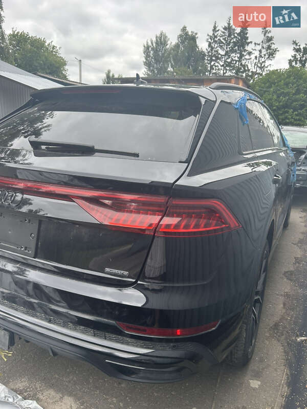 Внедорожник / Кроссовер Audi Q8 2019 в Киеве