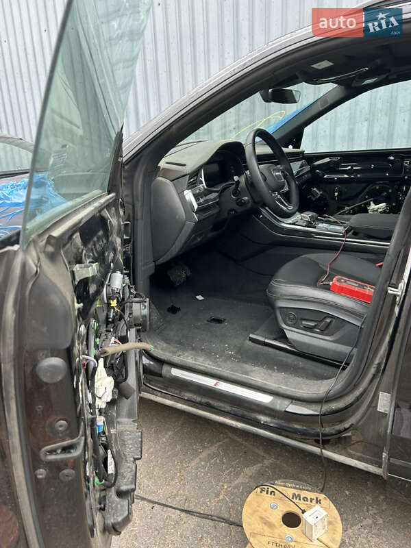 Внедорожник / Кроссовер Audi Q8 2019 в Киеве