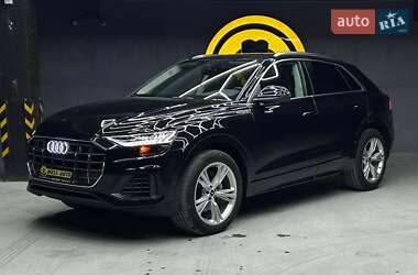 Внедорожник / Кроссовер Audi Q8 2023 в 