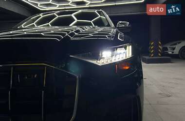 Внедорожник / Кроссовер Audi Q8 2023 в 
