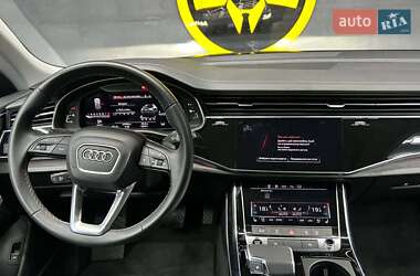Внедорожник / Кроссовер Audi Q8 2023 в 
