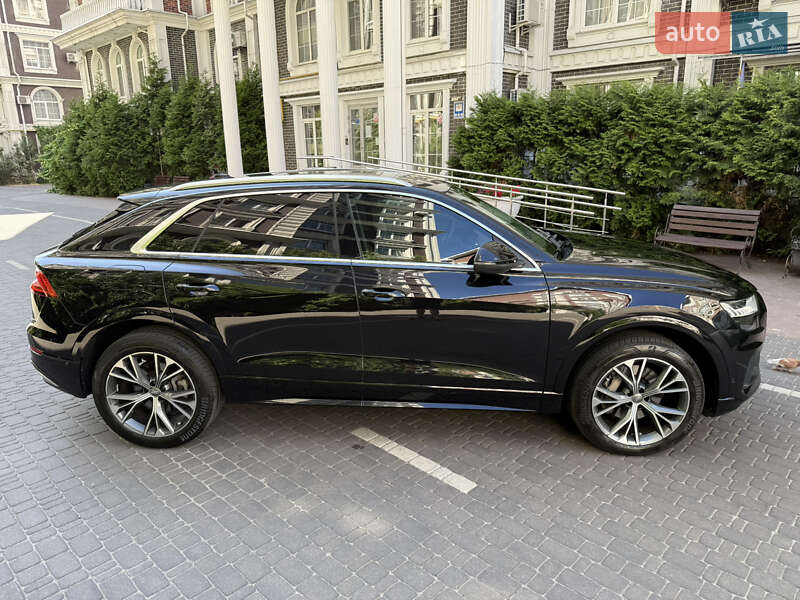 Позашляховик / Кросовер Audi Q8 2018 в Києві