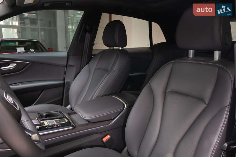 Внедорожник / Кроссовер Audi Q8 2022 в Хмельницком