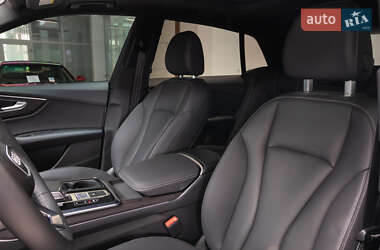 Внедорожник / Кроссовер Audi Q8 2022 в 