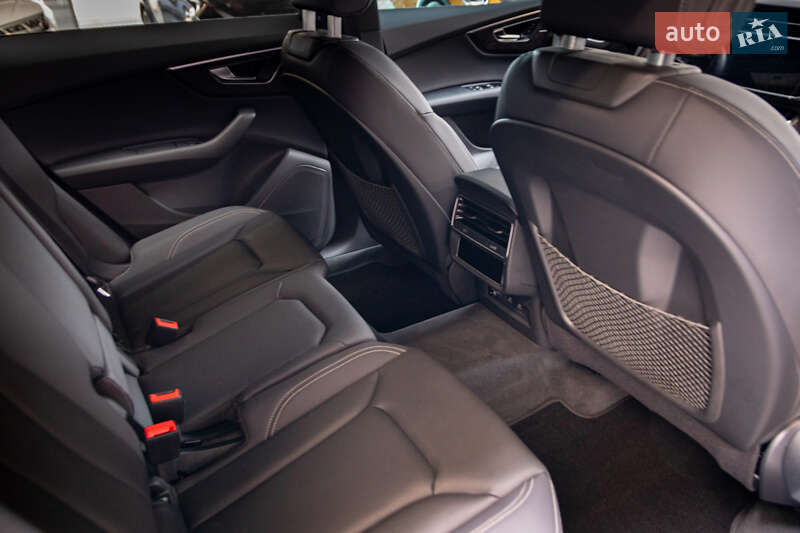 Внедорожник / Кроссовер Audi Q8 2022 в Хмельницком