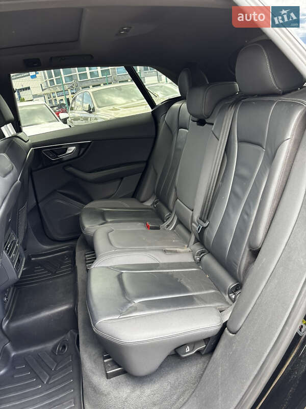 Позашляховик / Кросовер Audi Q8 2019 в Стрию