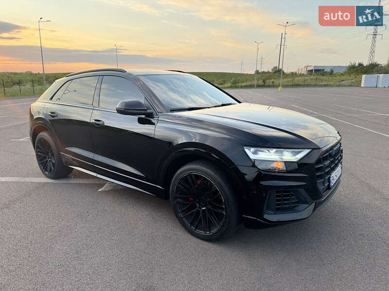 Позашляховик / Кросовер Audi Q8 2018 в Рівному