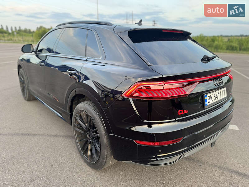 Позашляховик / Кросовер Audi Q8 2018 в Рівному