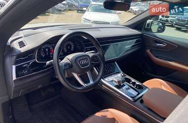 Внедорожник / Кроссовер Audi Q8 2021 в 
