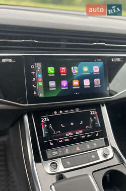 Внедорожник / Кроссовер Audi Q8 2023 в 