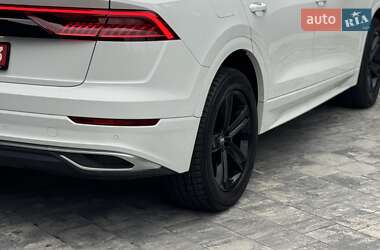 Позашляховик / Кросовер Audi Q8 2018 в 