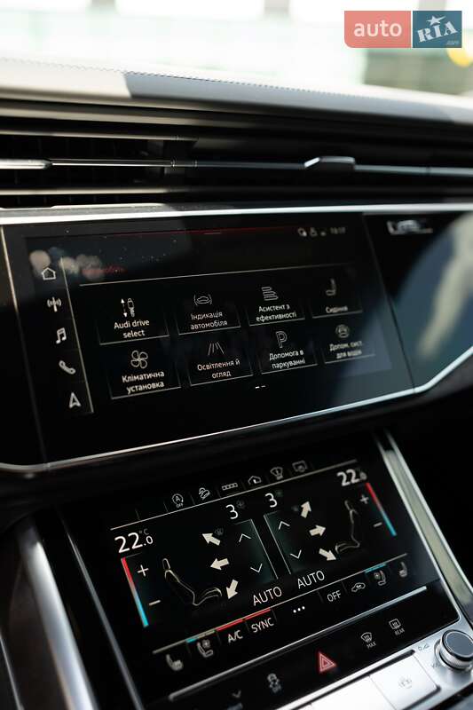 Внедорожник / Кроссовер Audi Q8 2021 в Хмельницком