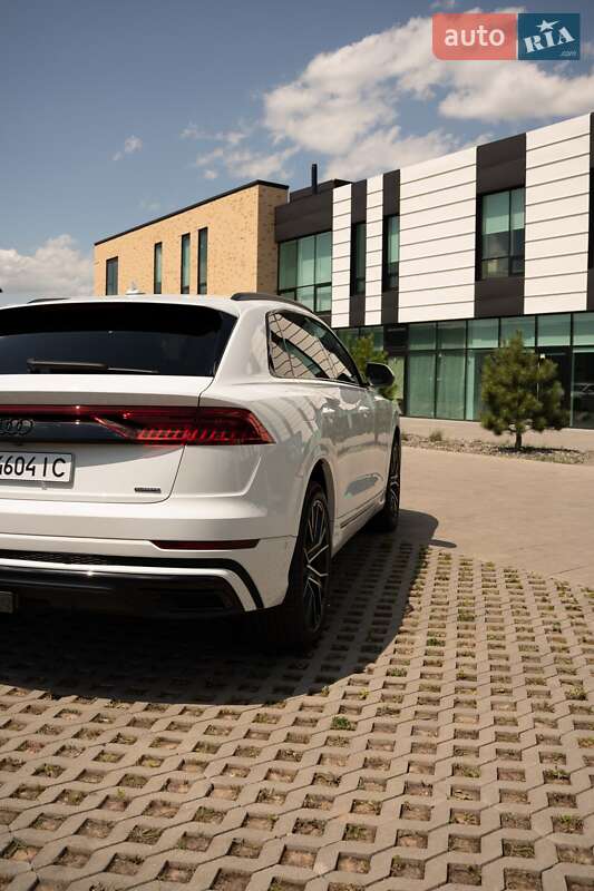 Внедорожник / Кроссовер Audi Q8 2021 в Хмельницком