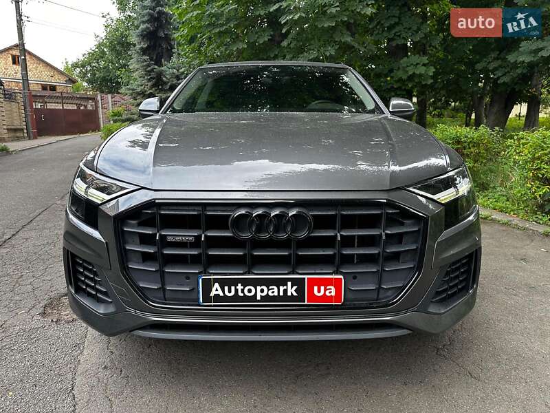 Внедорожник / Кроссовер Audi Q8 2019 в Киеве