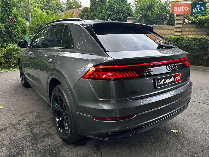 Внедорожник / Кроссовер Audi Q8 2019 в Киеве