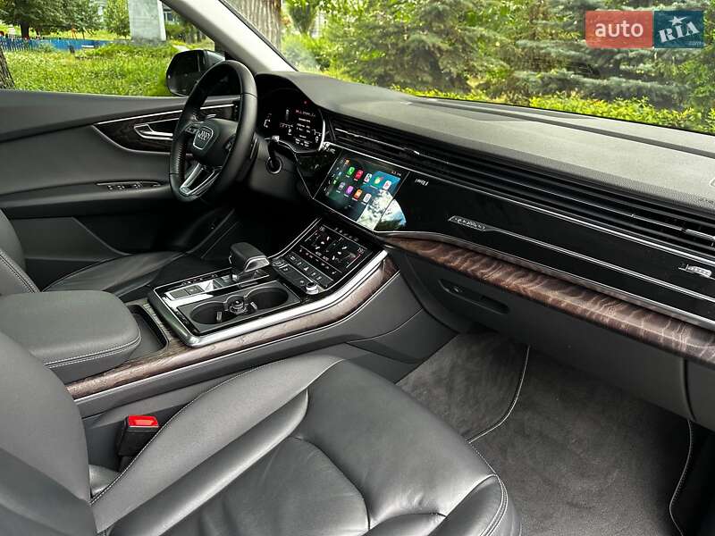 Внедорожник / Кроссовер Audi Q8 2019 в Киеве
