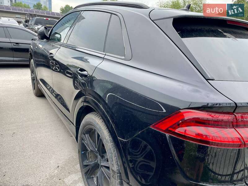 Позашляховик / Кросовер Audi Q8 2018 в Києві