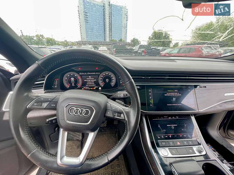 Позашляховик / Кросовер Audi Q8 2018 в Києві