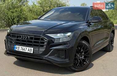 Внедорожник / Кроссовер Audi Q8 2018 в 