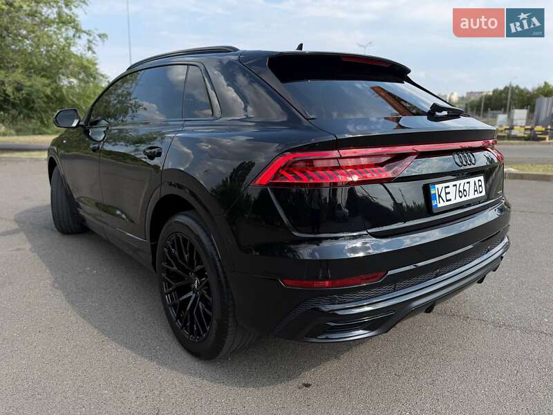 Внедорожник / Кроссовер Audi Q8 2018 в Кривом Роге