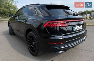 Внедорожник / Кроссовер Audi Q8 2018 в 