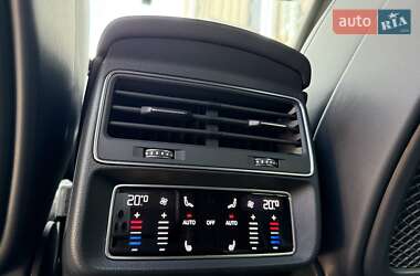 Внедорожник / Кроссовер Audi Q8 2020 в 