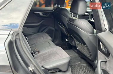 Внедорожник / Кроссовер Audi Q8 2024 в 