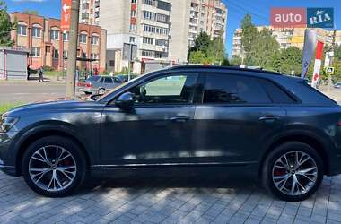 Внедорожник / Кроссовер Audi Q8 2018 в 