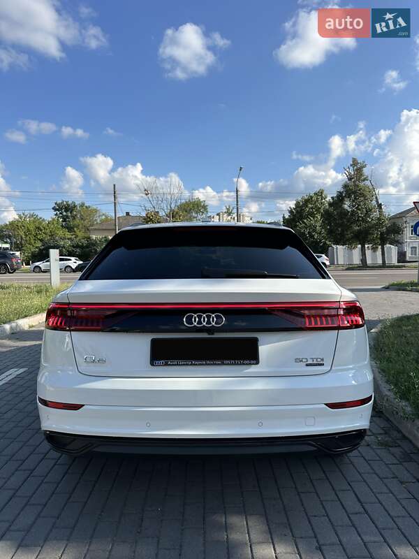 Позашляховик / Кросовер Audi Q8 2019 в Києві