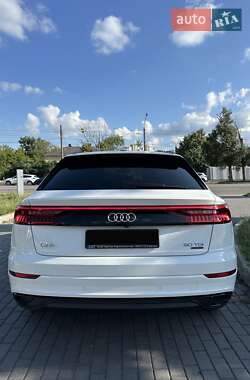 Внедорожник / Кроссовер Audi Q8 2019 в 