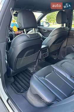 Внедорожник / Кроссовер Audi Q8 2019 в 