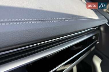 Внедорожник / Кроссовер Audi Q8 2024 в 