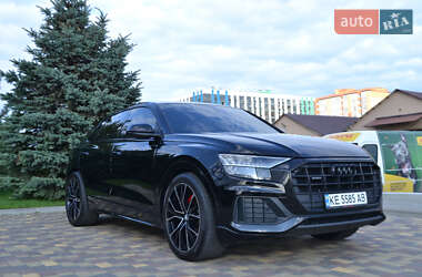 Внедорожник / Кроссовер Audi Q8 2019 в 