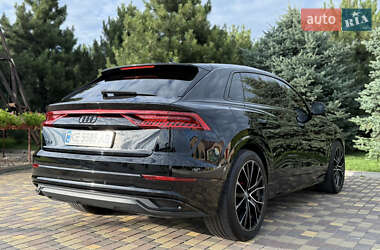 Внедорожник / Кроссовер Audi Q8 2019 в 