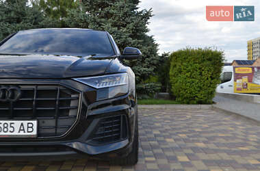 Внедорожник / Кроссовер Audi Q8 2019 в 