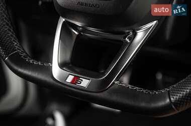 Внедорожник / Кроссовер Audi Q8 2021 в 